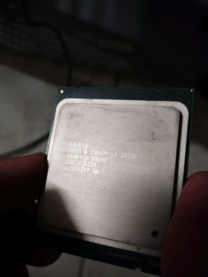 Intel Core I7 3930k Xtreme edition.