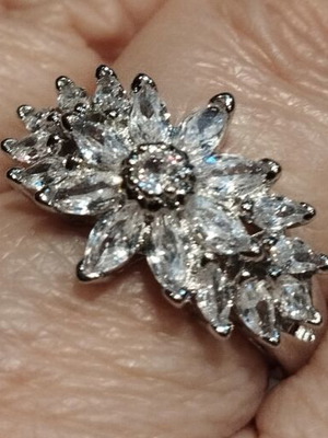 Zircon stone ring Elegance silver, like new