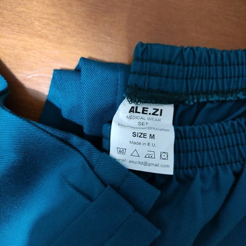 Medical uniform like new, green short-sleeve top and pants size medium