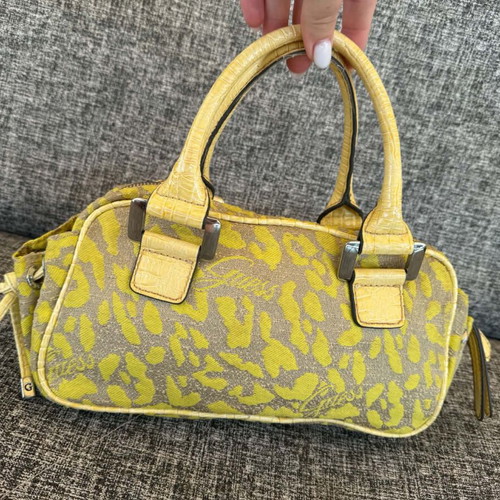 Guess Y2K vintage bag used, yellow handheld