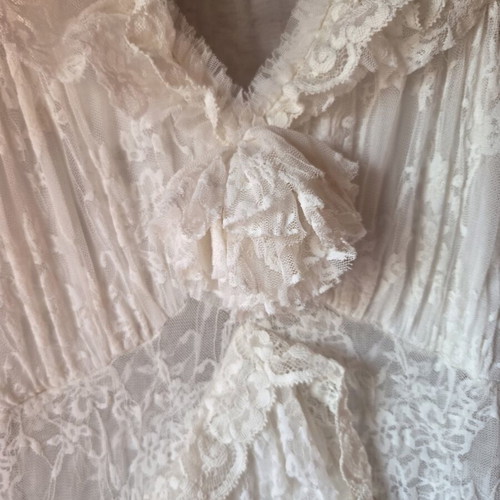 Rubens Alves White Dress like new with Lace and Ruffles, Size M