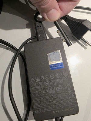 Surface charger 65W genuine like new