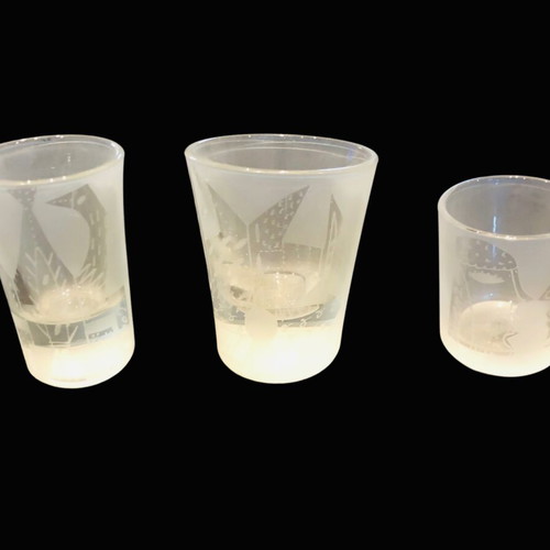 Shot glasses like new, set of 3 with frosted texture and designs