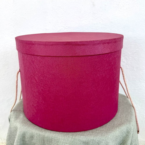 Large fuchsia storage box like new