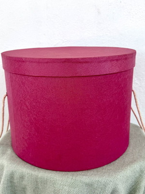 Large fuchsia storage box like new