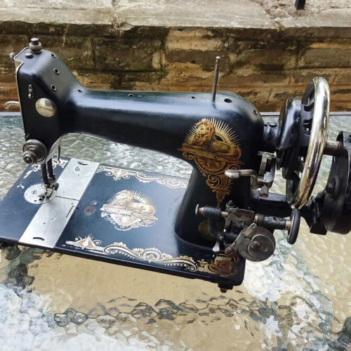Heid & Neu sewing machine used, collectible German model