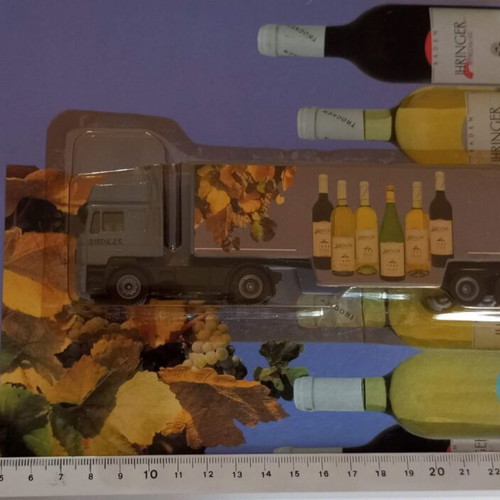 Truck trailer promotional wine company H0 scale new