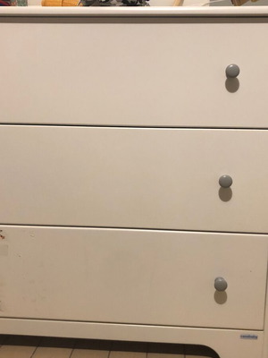 Casababy dresser like new with 3 spacious MDF drawers