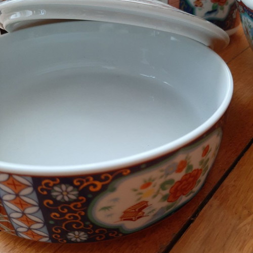 Imari Japanese porcelain set of 4 pieces, new