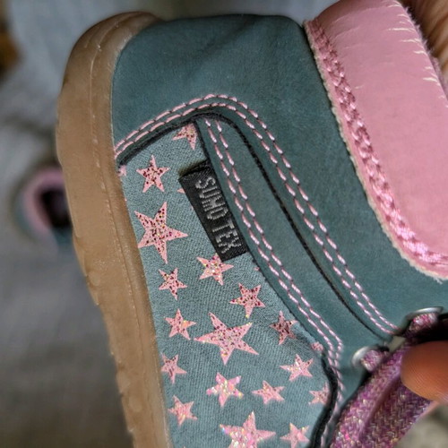 Kids barefoot boots used, size 24-25