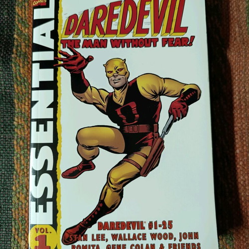 Marvel Essential Daredevil Vol 1 like new