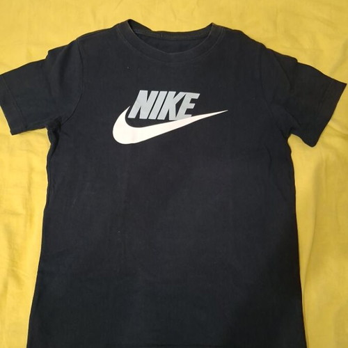 Παιδικό μαύρο T-shirt Nike, μέγεθος M (137–147 cm)