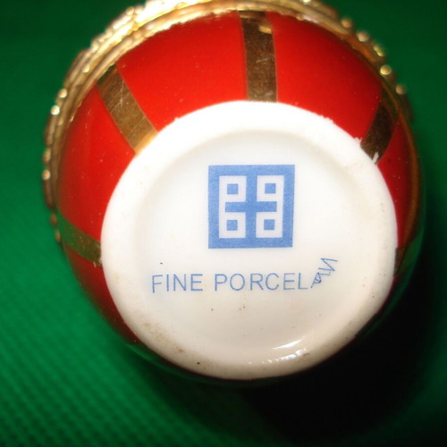 Porcelain decorative egg like new