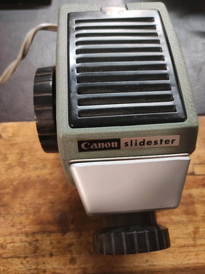 Canon sliderster used with carrying case in excellent condition