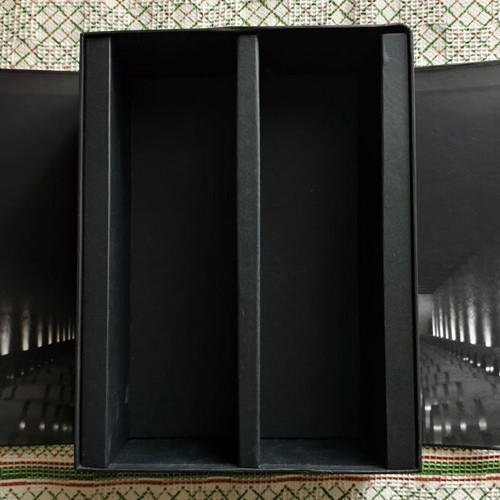 Drink case used, hard cardboard, 2 bottle slots