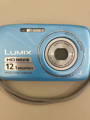 Panasonic LUMIX DC VARIO digital camera 12.1 MP with optical image stabilizer