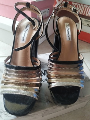 Women's sandals size 37 like new, black and gold platform