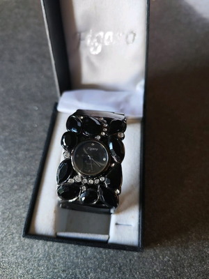 Figaro black watch like new, women's