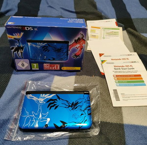 Nintendo 3ds XL Pokémon edition xerneas yveltal blue