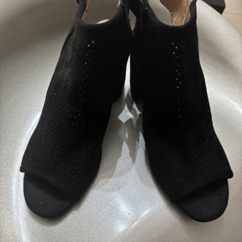 Black suede women's sandals with perforated details, size 37