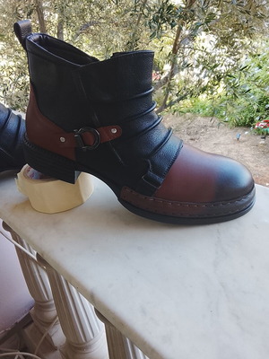 Motorcycle boots for casual rides like new, size 43, black and brown