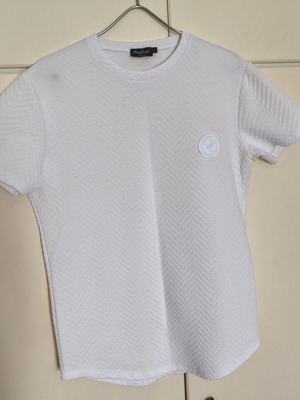 Rebel white shirt with design like new, size L