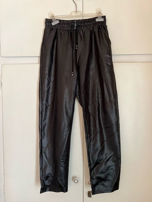 Black leather pants with elastic like new, size L/XL
