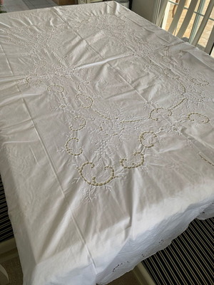 White cutwork embroidered tablecloth new