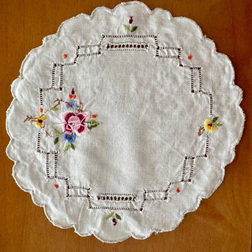 Small Cutwork Doilies set of 8 like new