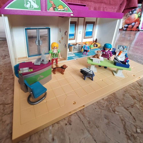 Playmobil Veterinary Clinic with figures and animals