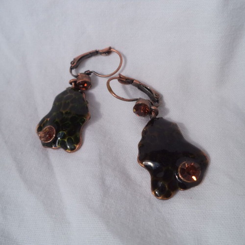 Vintage earrings with dark green and copper enamel, like new