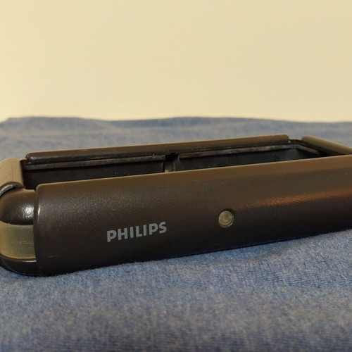 Philips SBC-7520 genuine remote control case used