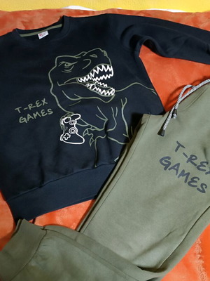 Funky tracksuit set 10-11 years like new