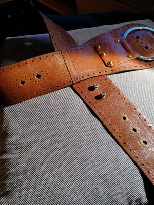 Belt women's in taupe color like new, size 105