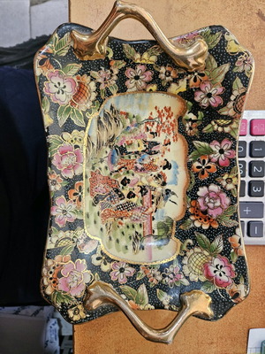 Japanese vintage Satsuma Moriage decorative tray like new