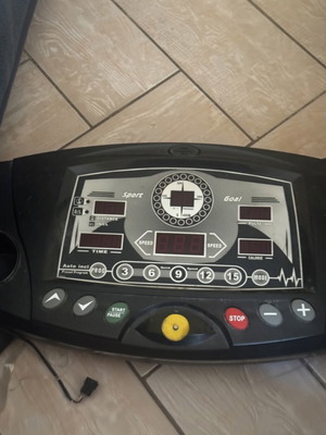 Treadmill used, multifunctional with electric incline and LCD screen