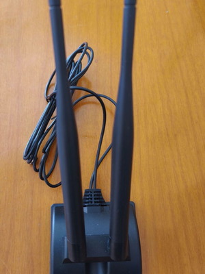 Wi-Fi Dual Band External Antenna new with base and magnetic mount
