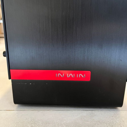 In Win 909 Full Tower Premium Aluminium and Tempered Glass Case like new