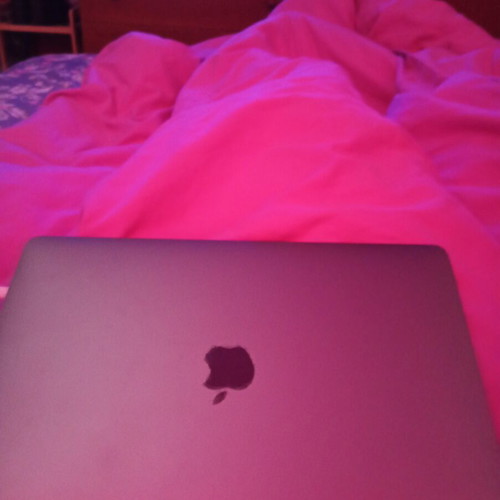 Apple MacBook Pro like new, 13-inch laptop