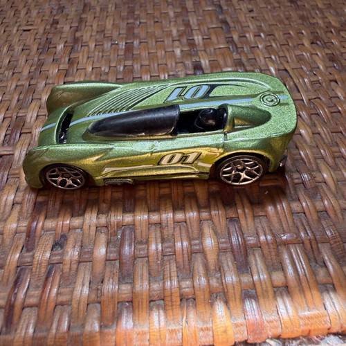 Hot Wheels 2000 Monoposto Race Car used, green Metalflake