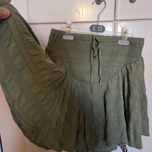 Shein Olive Maternity Shorts Medium Like New