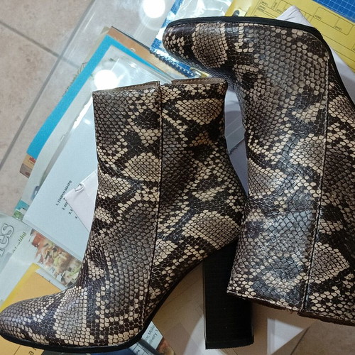 Ankle boots Ideal Shoes size 36 new, multicolor