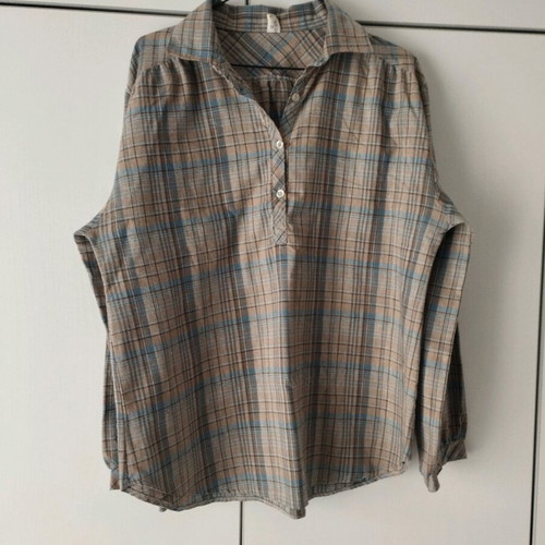 Aris women's shirt like new, size L/40/12