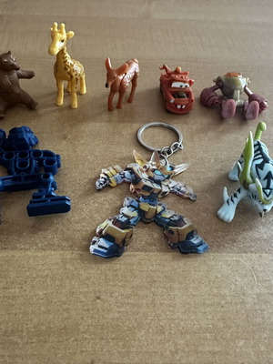 Various figures used, mixed pack with Lego, Bionicle, Transformers