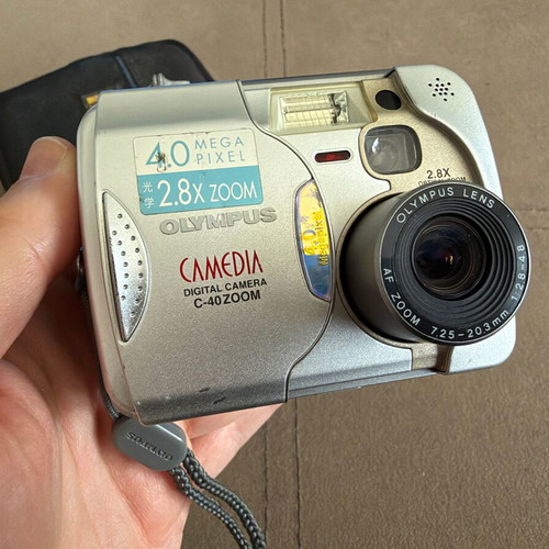 Olympus Camedia C-40 Zoom Y2K CCD Digicam like new