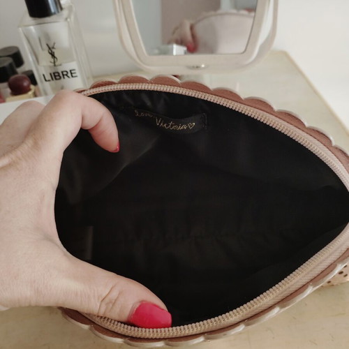 Victoria's Secret toiletry bag like new, pink gold