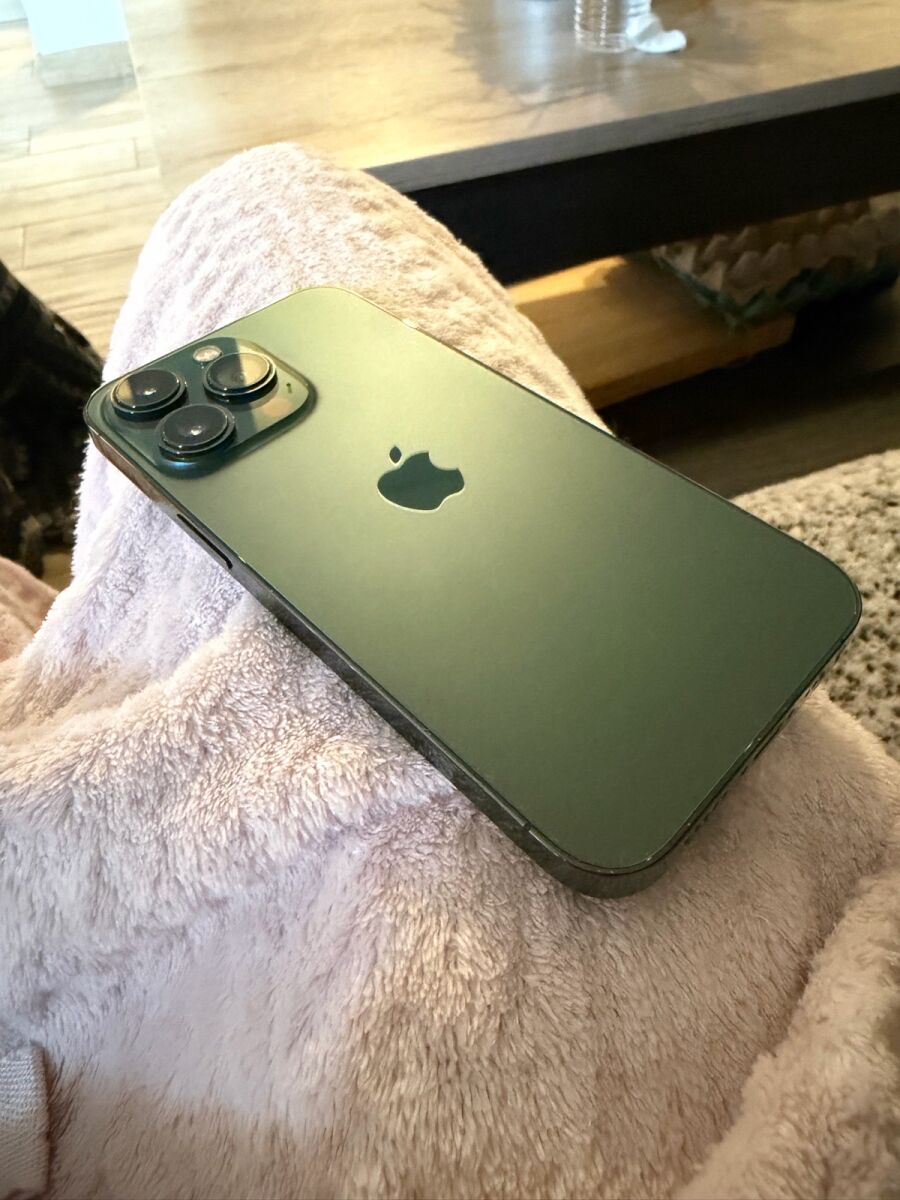 iPhone 13 Pro 128GB Alpine Green like new - € 440,00 - Vendora.cy
