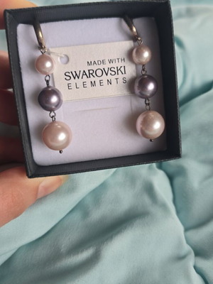 Silver earrings with pearls like new, Swarovski