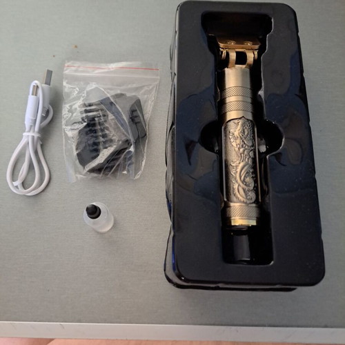Rechargeable hair and beard trimmer new with accessories