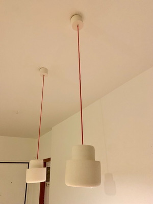 Designer ceiling lights like new, pack of 2 with red cable